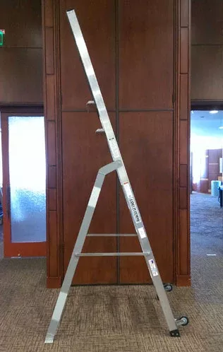 8 FT Aluminum Lock N Climb Pylon Ladder
